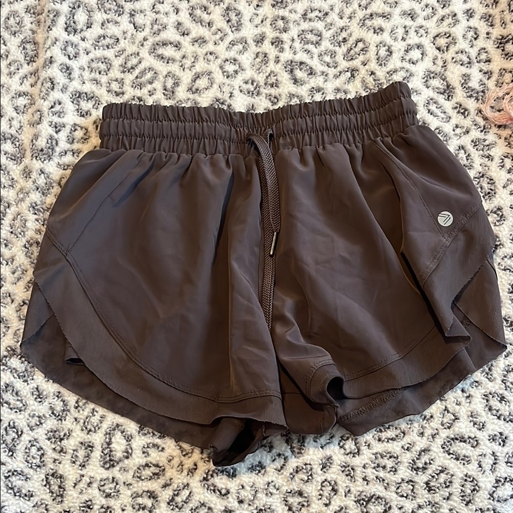 SAVVI women's athletic shorts